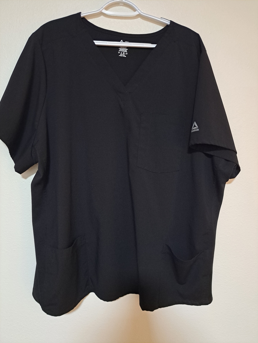 Reebok Womens Black V-Neck Scrub Top
